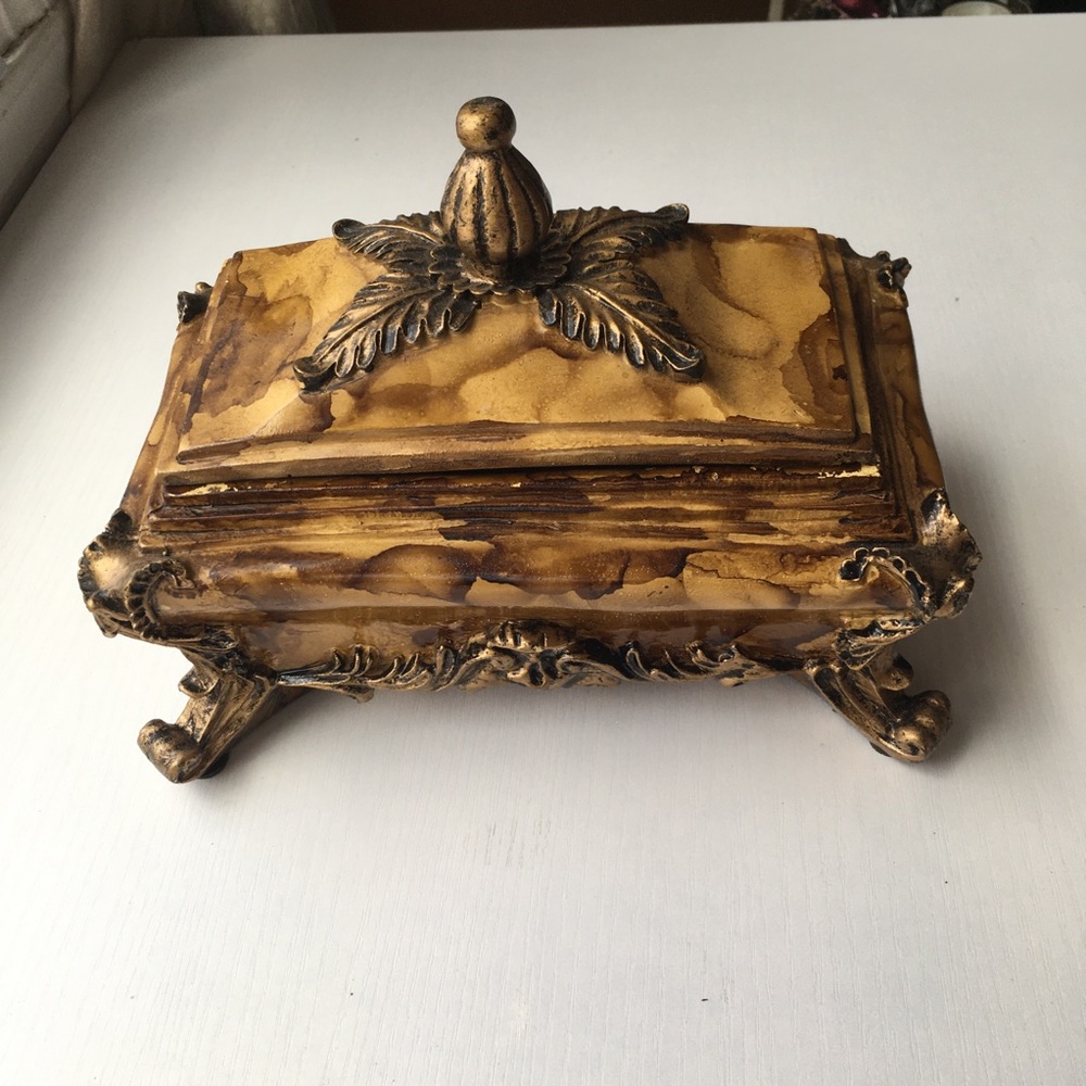 Vintage Jewelry Box Trinket Box Raised Detall Box